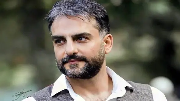 فیلم آوازخوانی باشکوه و احساسی حامد کمیلی / چرا این همه وقت ملتو از صداش محروم کرده تو کنسرت خوند شاهکار!