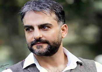 فیلم آوازخوانی باشکوه و احساسی حامد کمیلی / چرا این همه وقت ملتو از صداش محروم کرده تو کنسرت خوند شاهکار!