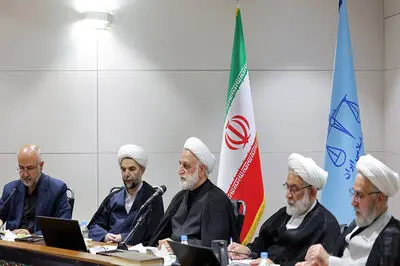 رئیس قوه قضاییه : برخی مسئولان قضائی تغییر یا جابجا می شوند / دشمن در جنگ ترکیبی به دنبال نفوذ است