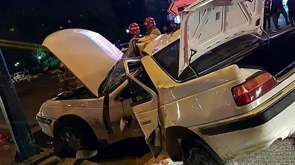 مرگ مرد تهرانی در تصادف هولناک با تیر چراغ برق