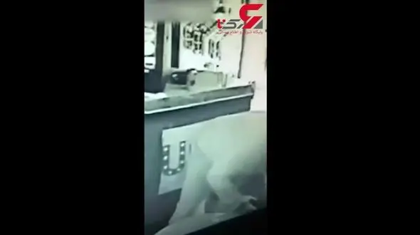 لحظه دستگیری دزد مسلح توسط  پلیس بازنشسته + فیلم 