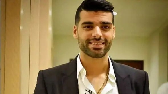 فیلم / نگاهی به چیدمان فوق لوکس خانه مهدی طارمی با سلیقه تازه عروسش در یونان .../ علاقه زن دومش به چیدمان چوبی فندقی رنگ ...