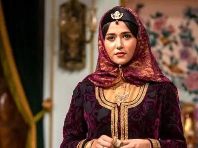 نگاهی عمیق به نقاشی عاشقانه‌ ناصرالدین‌شاه از جیران خاتون / تصویری از عشقی واقعی که در تاریخ جاودانه شد!