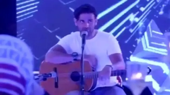 آواز باشکوه و احساس امیرحسین آرمان برای عشقش / کی بهتر از تو که بهترینی ...