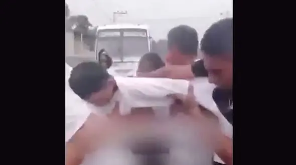 فیلم موتورسواری مرد مرده با دوستانش / او را از تابوت بیرون کشیدند + عکس