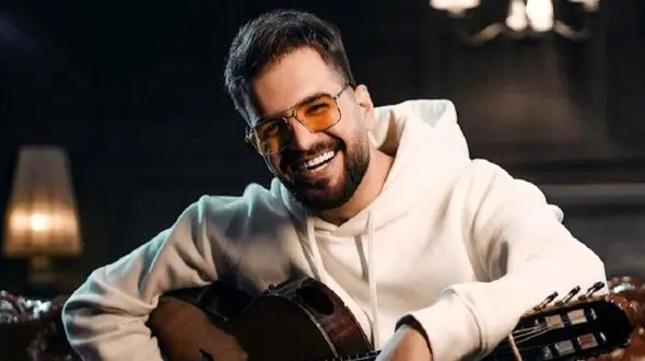 فیلم /  آصف آریا خواننده :  دختر ببرم خونه اصلا .. / با پدرم رفیقم اما نه درحد رامین رضائیان و باباش/  اونجوری کنم بابام ....