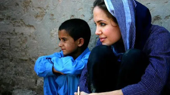 صحبت های آنجلینا جولی در کامبوج درباره زندگی شخصی و کاری اش