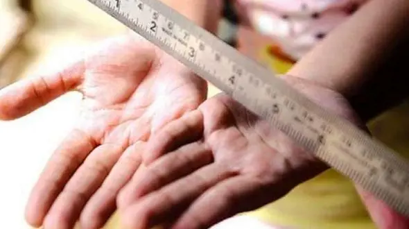 ارجاع پرونده معلم خاطی آستارایی جهت رسیدگی و صدور حکم نهایی به هیأت‌تخلفات استان گیلان