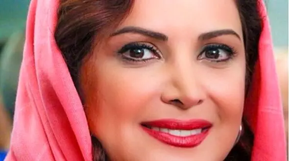 فیلم کمند امیرسلیمانی:دلم میخواد یه چک بزنم توی گوش زن هایی که دور و بر شوهرم جمع میشن ! /  شوهر من سلبریتیه کلی طرفدار داره وقتی میریم یه جا زنا عین مور و ملخ میریزن سر و کله اش  !