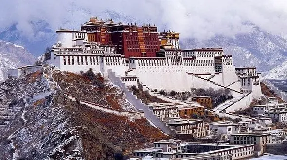 شاهکار معماری با قصر پوتالا +تصاویر