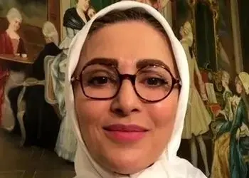 فیلم / ژیلا صادقی: پهلوی اونقدر از ایران بُرده که کار نمیکنه و 40، 50 ساله که میخوره! ...