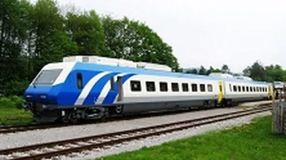 شرکت قطارهای رجا به متولدین دهه فجر تخفیف می دهد