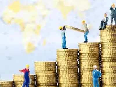 شکاف تاریخی دستمزد و معیشت؛ کارشناسان: افزایش ۱۰۰ درصدی دستمزد هم پاسخگو نیست!