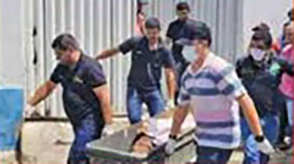 سرقت مسلحانه مرگبار از بانک با 14 کشته به پایان رسید+ عکس