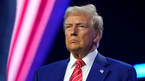 ترامپ: به دنبال توقف برنامه هسته‌ای ایران نیستم و فقط سلاح هسته‌ای نباشد