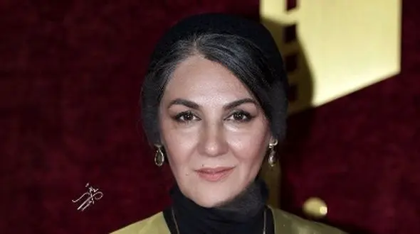 عکس / درخشش استایل ستاره اسکندری با کت سبز زیتونی خاص و گردنبند نقشه ایران در روز ملی سینما / الحق که هنرمندی برازنده خانم بازیگره ...