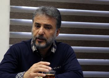 فیلم/ جواد هاشمی: چرا حق رو نمی‌بینید؛ 15 بار رفتم سیستان و بلوچستان اجازه ندادم فیلمبرداری کنند، 1 میلیارد تومان دادیم عروسک برای بچه‌ها خریدیم و ...+ ویدیو