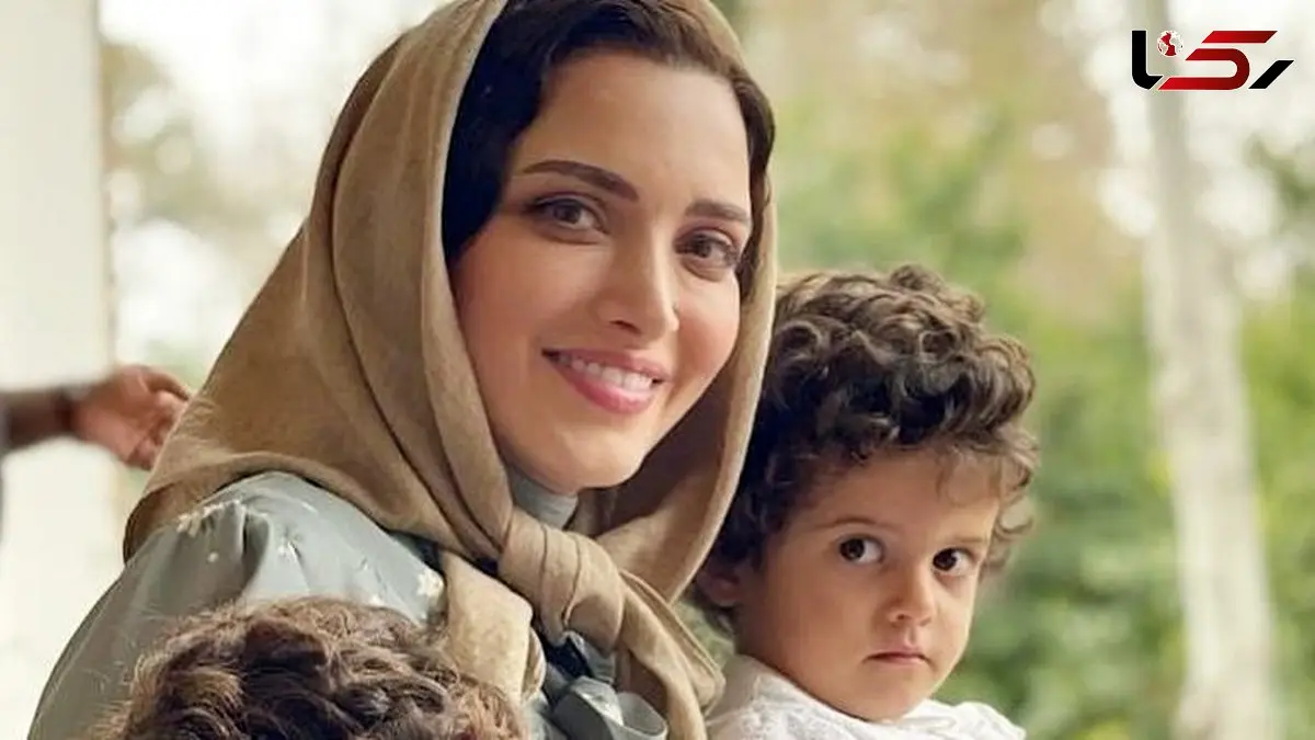 فیلم/ نگاهی به جشن تولد شاهانه 6 سالگی آوینا و آنیتا، دوقلوهای دوست داشتی بهنوش طباطبایی در سریال «سووشون» با خلاقیت اوستا قناد تهرانی با تم پرنسسی