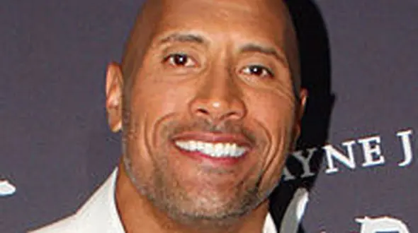 عکس استثنایی / خوشانس ترین دختر دنیا در آغوش راک