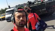 سلفی بازیکن معروف ایرانی با تانک های کودتاچیان ترک+عکس