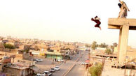 عکس وحشتناک پرتاب کردن جوان عراقی از بالای ساختمان توسط داعش+تصاویر
