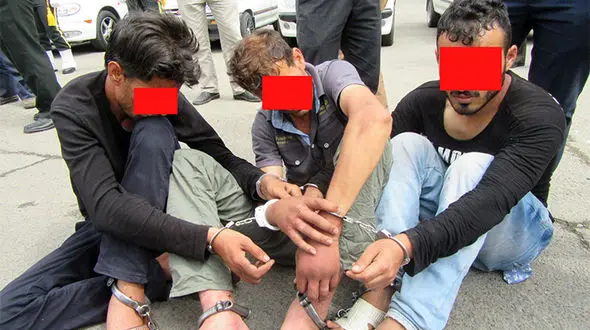 2 مرد افغان دختر  ایرانی  را با دستانی بسته در شمال تهران زندانی کردند + عکس و فیلم 