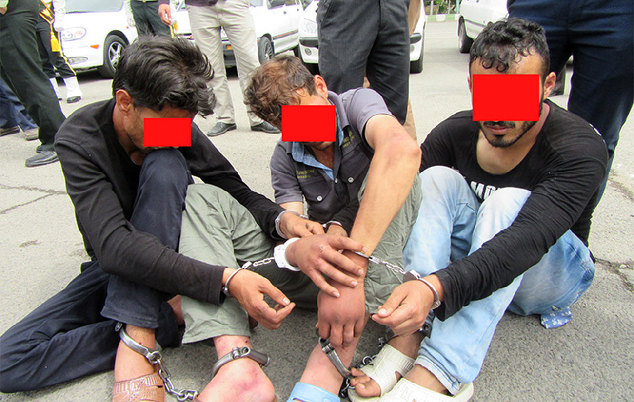 2 مرد افغان دختر  ایرانی  را با دستانی بسته در شمال تهران زندانی کردند + عکس و فیلم 