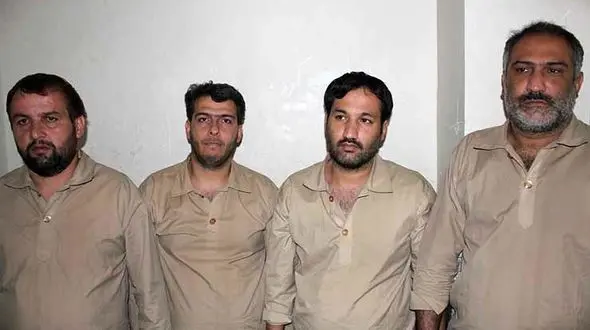 4 مرد کثیف بی آر تی را شناسایی کنید+ عکس