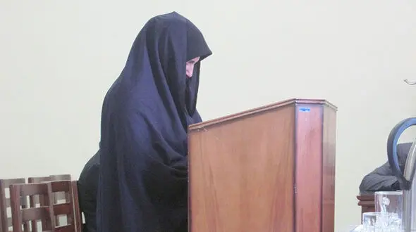 دختر 18 ساله با یک ضربه چاقو پسر مورد علاقه اش از پای در آورد + عکس