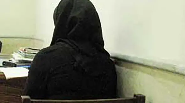 پسر همسایه پس از ارتباط پنهانی با من به شوهرم خبر داد!