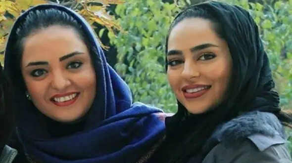  عکس یادگاری 3 خانم  بازیگر  ایرانی در کثیف ترین توالت عمومی ! /  آخه اینجا چرا ؟!