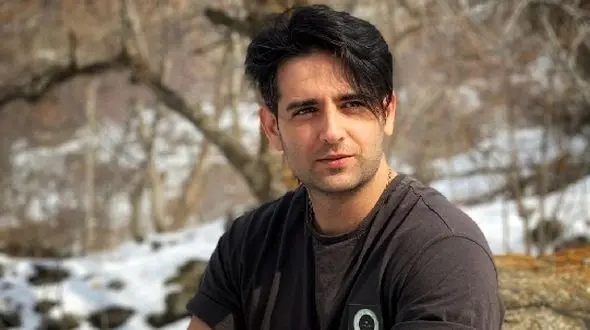 آواز باشکوه امیرحسین آرمان / با صدای بهشتی اش آهنگ آهای دختر چوپون دل دیوونمو نشوندی تو دشت و خیابون خواند ! + فیلم