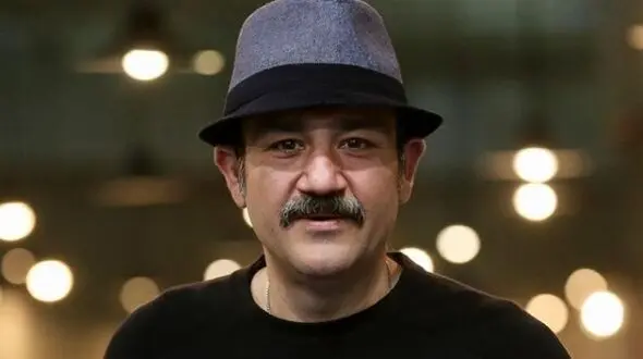 فیلم / پدر  مهران غفوریان ساواکی بود / آقای بازیگر با دلخوری بابا اون غوفریان ربطی به بابای من نداره=بابام  نظامی بود کمیسر بود 