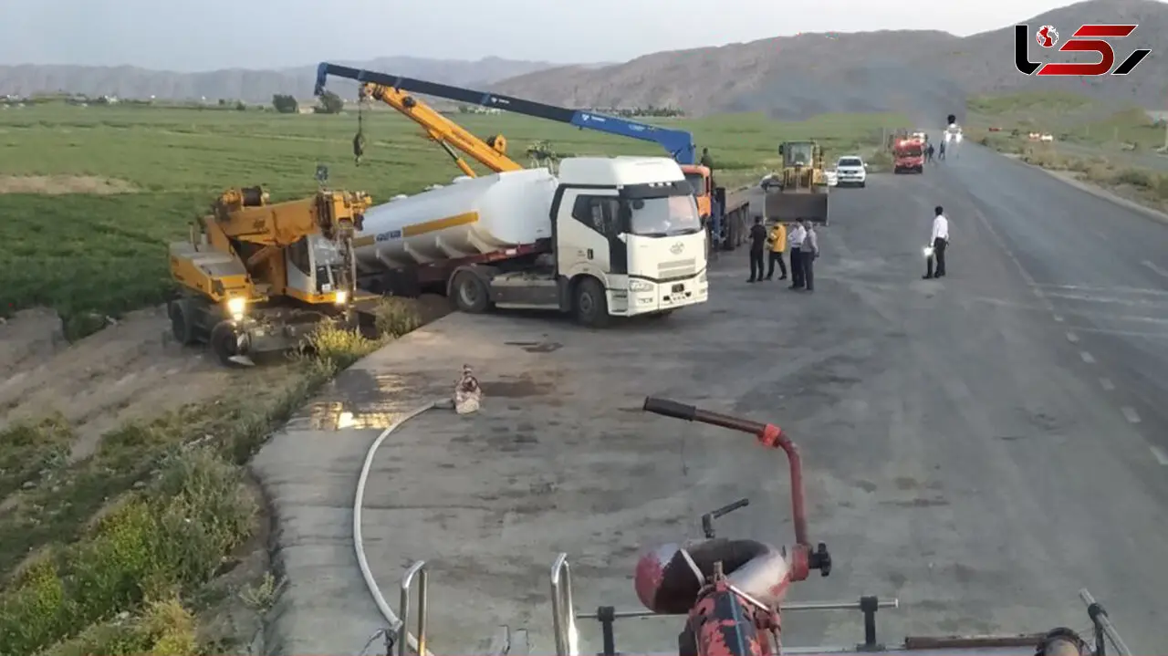 واژگونی هولناک تانکر سوخت در جاده مرودشت 
