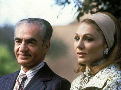 عکس سفر در زمان /  تزئینات توالت فرح  پهلوی در کاخ نیاوران / توالت لوکس را ببینید + سند هزینه عجیب