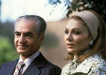 عکس سفر در زمان /  تزئینات توالت فرح  پهلوی در کاخ نیاوران / توالت لوکس را ببینید + سند هزینه عجیب