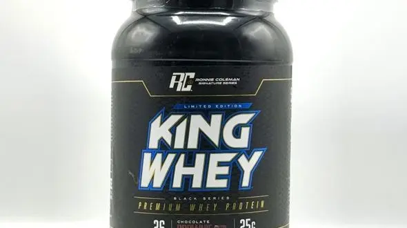 پروتئین وی یا گینر؟ کدام برای هدف شما مناسب تر است؟