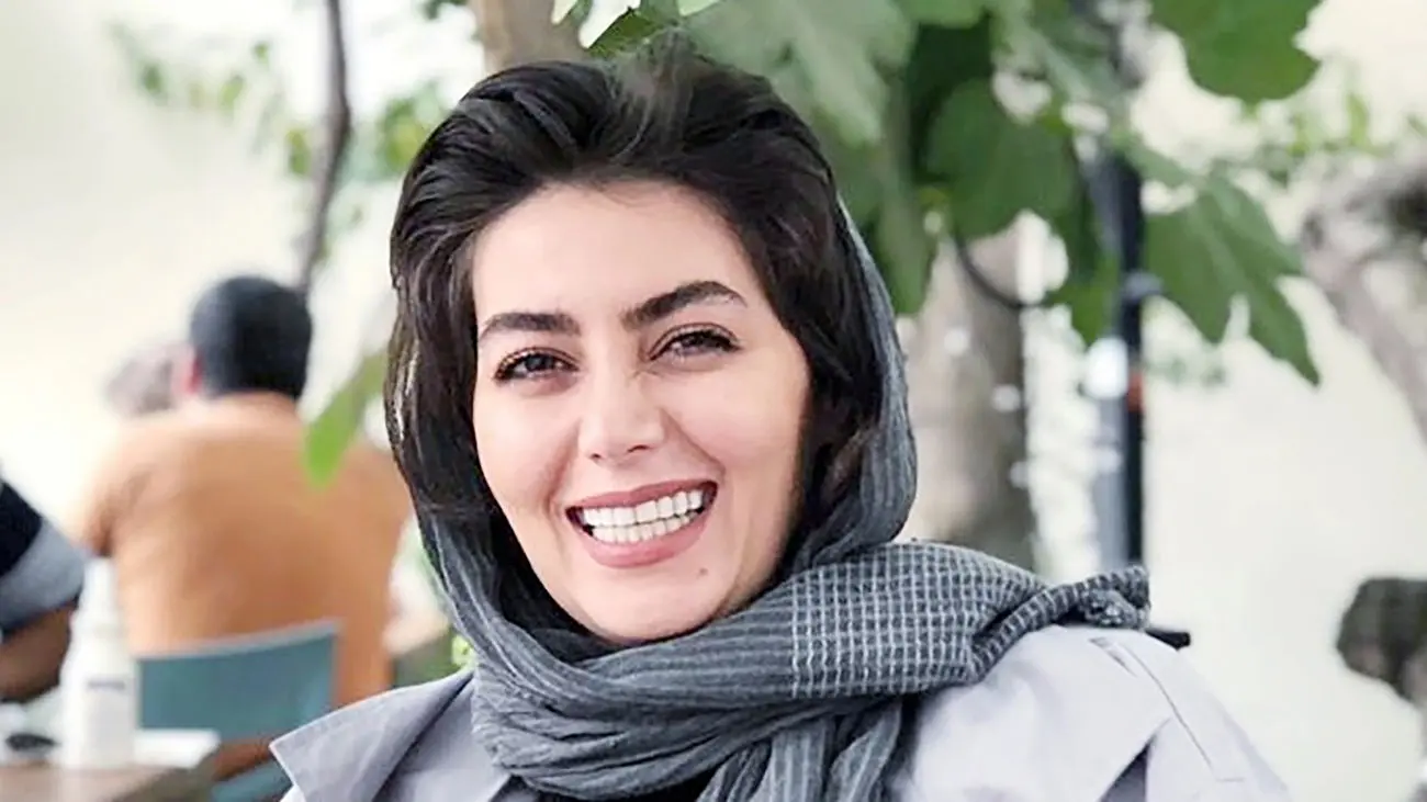 عکس لورفته از شوهر خانم بازیگر معروف نون خ  عاشقانه هدیه بازوند کولاک کرد!