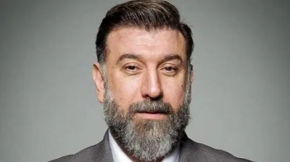 فیلم / یادی کنیم از خوانندگی علی انصاریان در فیلم سینمایی هولیا / چه صدا ی خوبی داشت زنده یاد