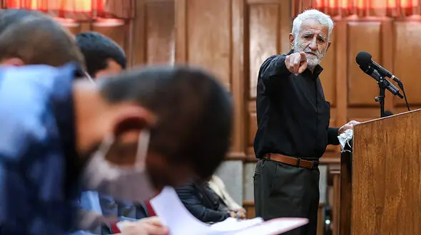 گفتگو با قاتلی قبل از اعدام در ملاء عام ! / سرنوشت قاتل موبایل فروش اسلامشهری  + عکس