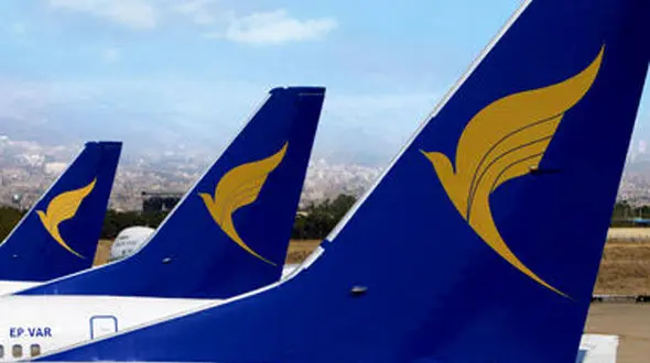 خانم دکتر چرا از پرواز بوشهر اخراج شد / واکنش شرکت هواپیمایی به اقدام کرونایی