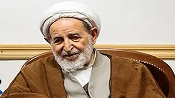  عکس آیت الله یزدی در کنار رهبر انقلاب و امام 