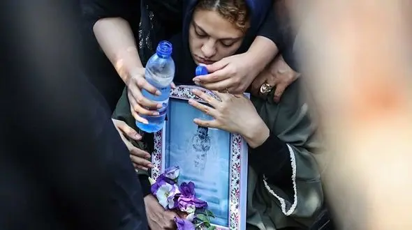 وداع با بنیتا در امامزاده ابراهیم / خانه ابدی کوچولوی هشت ماهه آماده شد + عکس 