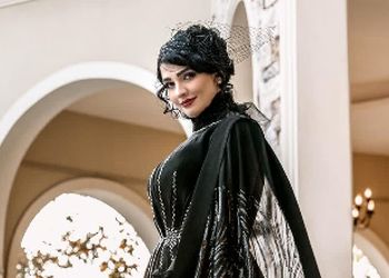 برقع بلوچی متفاوت سیما خضرآبادی/ سفر لاکچری خانم بازیگر به جزیره هنگام