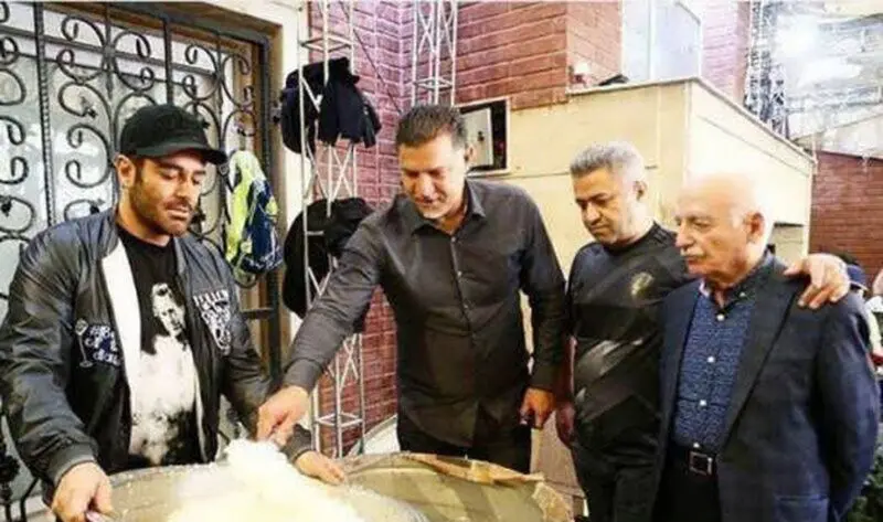 گلزار و دایی