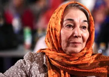 عکس سفر در زمان / عکس اوج جوانی پروانه معصومی  همراه شوهر و پسرش / سال ۱۳۵۱