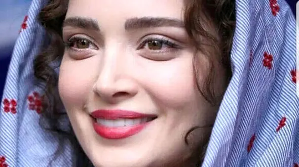 حرکت عجیب بهنوش بختیاری در صحنه تاتر