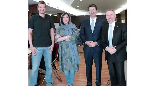 همکاری خانم بازیگر ایرانی با متخصصان یونیسف