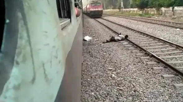 خودکشی مرد تهرانی روی ریل راه آهن / خود را جلوی قطار انداخت