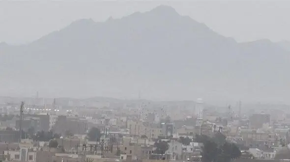 طوفان شن با سرعت 100 کیلومتر آسمان زاهدان را سیاه کرد + فیلم و عکس